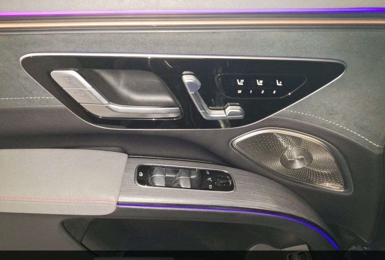 Mercedes-Benz EQS SUV EQS 450 4MATIC SUV AMG Line - photo 12