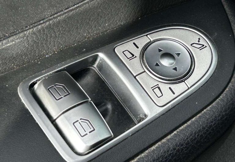 Mercedes-Benz EQV 300 long - photo 14