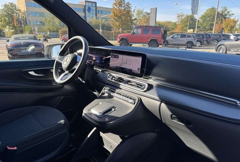 Mercedes-Benz EQV Long - photo 11