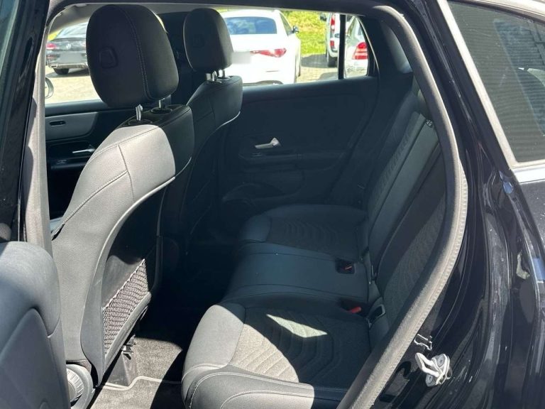 Mercedes-Benz GLA 200 Style - photo 10