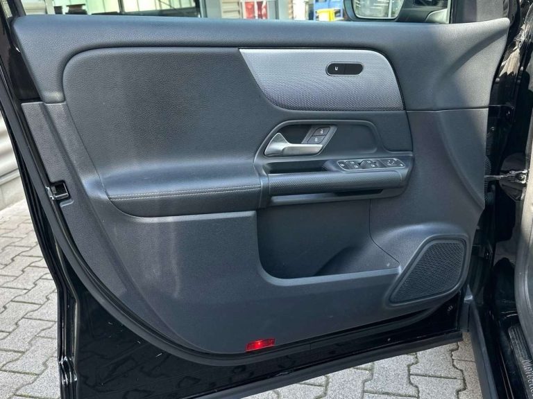Mercedes-Benz GLA 200 Style - photo 11