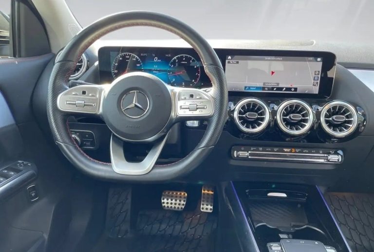 Mercedes-Benz GLA 200 AMG Line - photo 11
