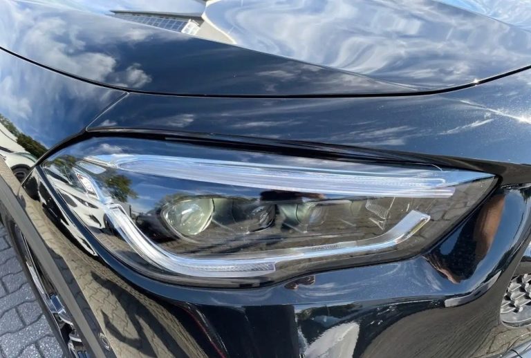 Mercedes-Benz GLA 200 AMG Line - photo 17
