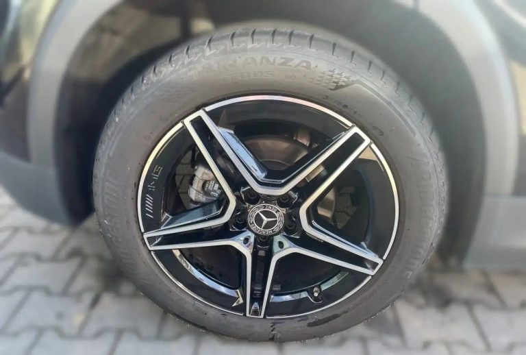 Mercedes-Benz GLA 200 AMG Line - photo 8