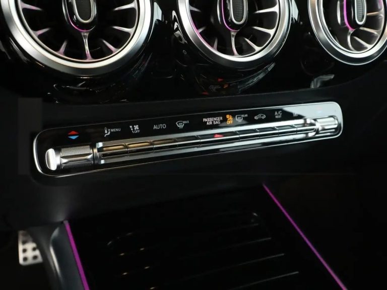 Mercedes-Benz GLA 250 e AMG Line - photo 14