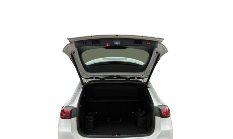 Mercedes-Benz GLA 250 e Progressive - photo 11