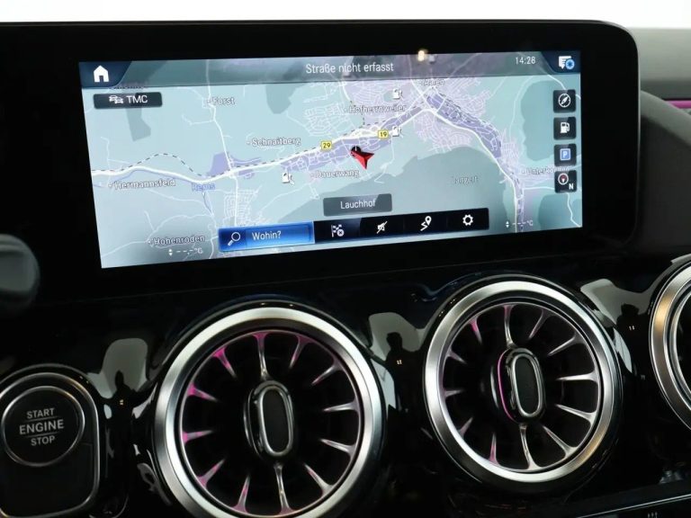 Mercedes-Benz GLA 250 e AMG Line - photo 13