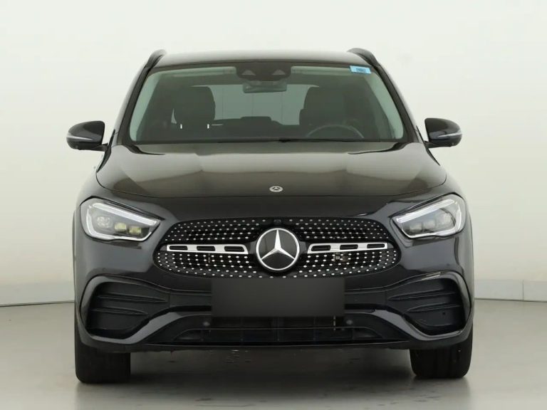 Mercedes-Benz GLA 250 e AMG Line - photo 3