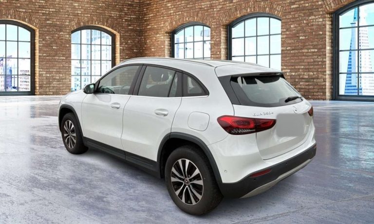 Mercedes-Benz GLA 250 e Progressive - photo 3