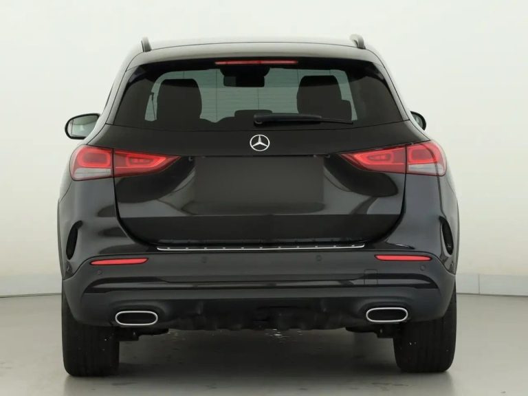 Mercedes-Benz GLA 250 e AMG Line - photo 4