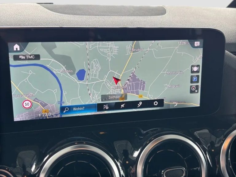 Mercedes-Benz GLA 200 d AMG Line - photo 12