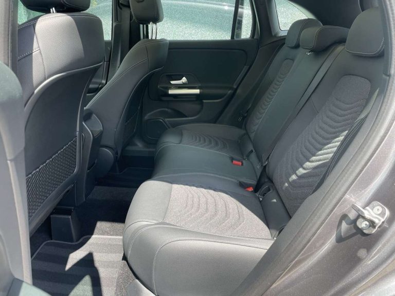 Mercedes-Benz GLA 180 d Progressive - photo 8