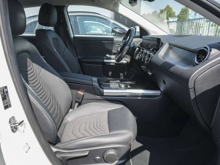 Mercedes-Benz GLA 180 Progressive - photo 3