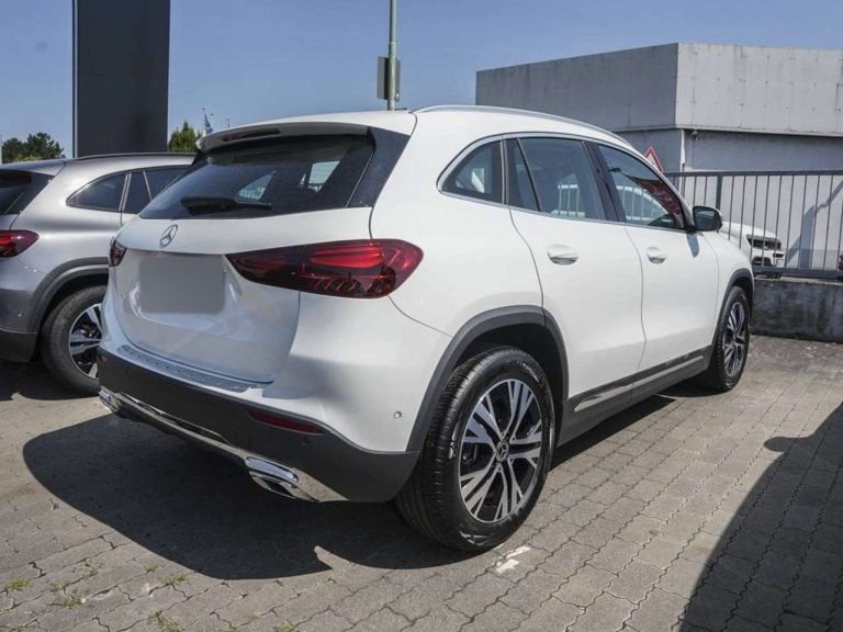Mercedes-Benz GLA 180 Progressive - photo 2