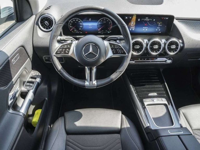 Mercedes-Benz GLA 180 Progressive - photo 6