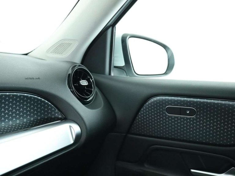 Mercedes-Benz GLB 180 d - photo 11