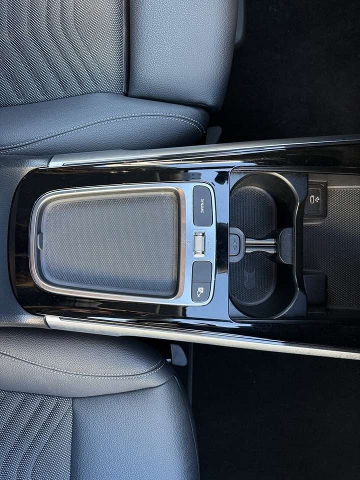 Mercedes-Benz GLB 180 Progressive - photo 14