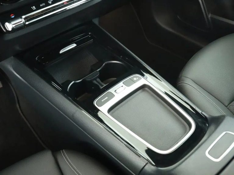 Mercedes-Benz GLB 180 d - photo 15