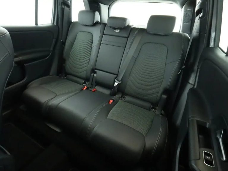 Mercedes-Benz GLB 180 d - photo 18