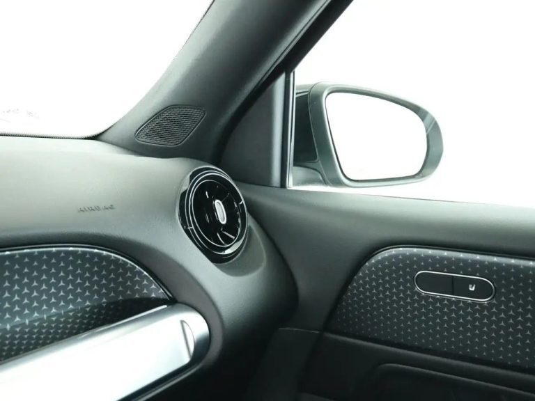 Mercedes-Benz GLB 200 d - photo 16