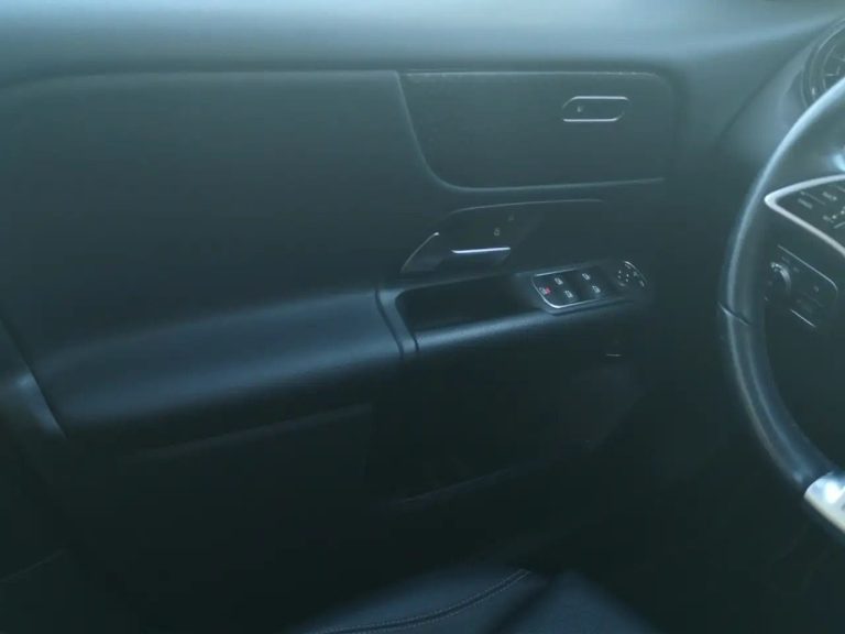 Mercedes-Benz GLB 200 d - photo 17