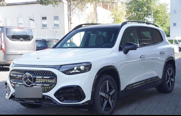 Mercedes-Benz GLB 250+ AMG Line
