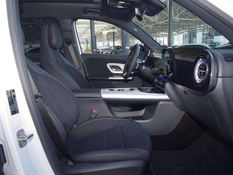 Mercedes-Benz GLB 250+ AMG Line - photo 7