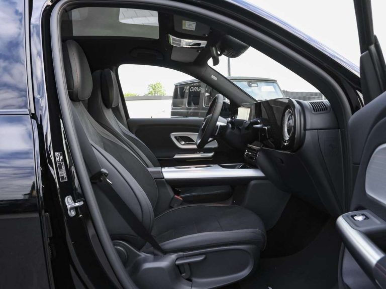 Mercedes-Benz GLB 200 AMG Night 7 places - photo 7