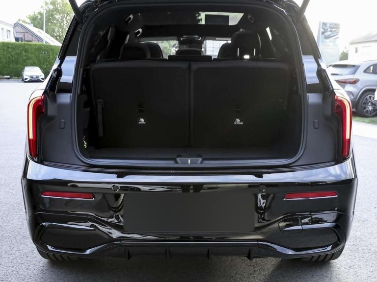 Mercedes-Benz GLB 200 AMG Night 7 places - photo 8