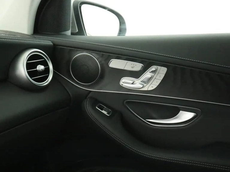 Mercedes-Benz GLC 300 de 4MATIC - photo 16