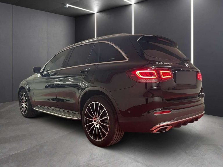 Mercedes-Benz GLC 300 de 4MATIC AMG Line - photo 2