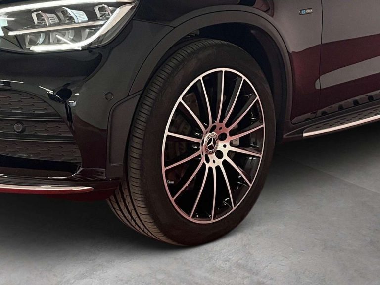 Mercedes-Benz GLC 300 de 4MATIC AMG Line - photo 4
