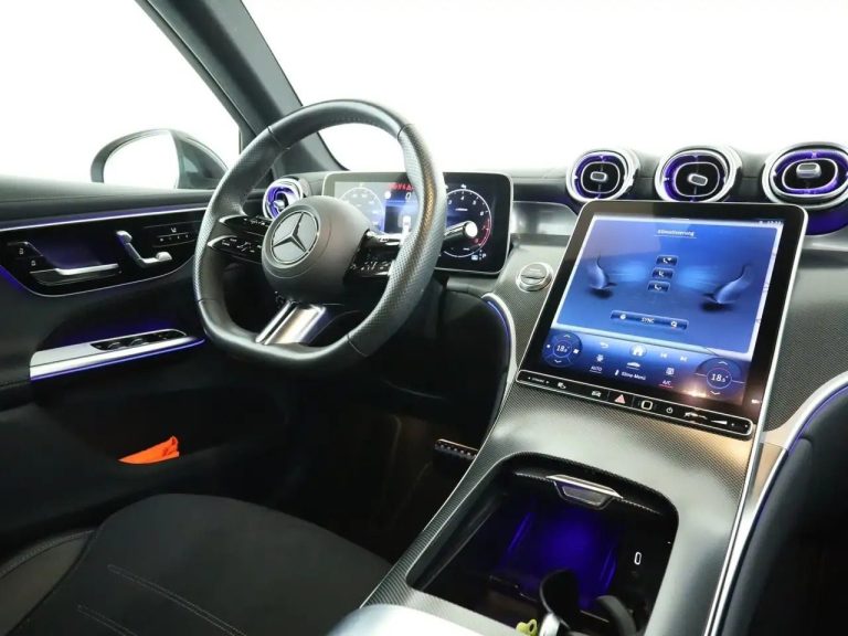 Mercedes-Benz GLC 200 4MATIC AMG Line - photo 10
