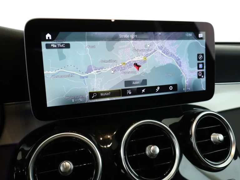 Mercedes-Benz GLC 300 e 4MATIC - photo 13