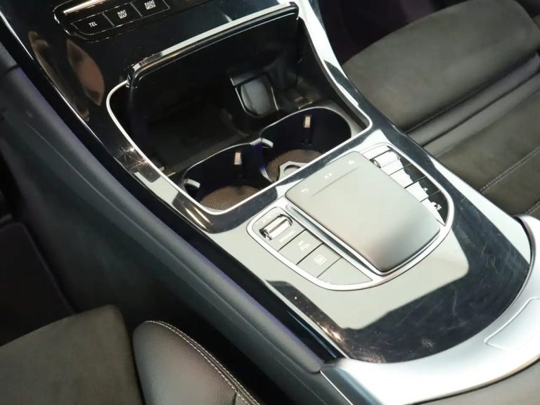 Mercedes-Benz GLC 300 e 4MATIC - photo 15