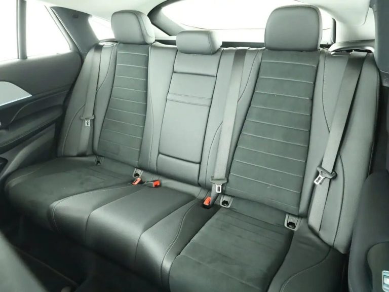 Mercedes-Benz GLE 300 d 4MATIC Coupé - photo 18