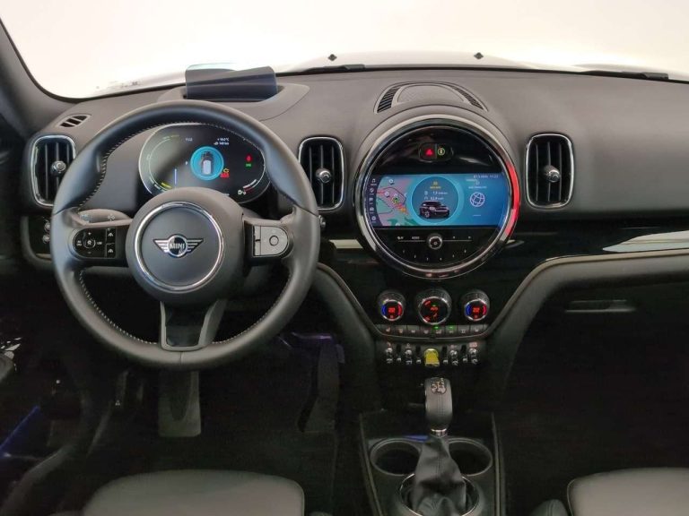 Mini Countryman Cooper SE ALL4 - photo 7