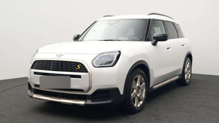 Mini Countryman SE ALL4 Favoured Trim