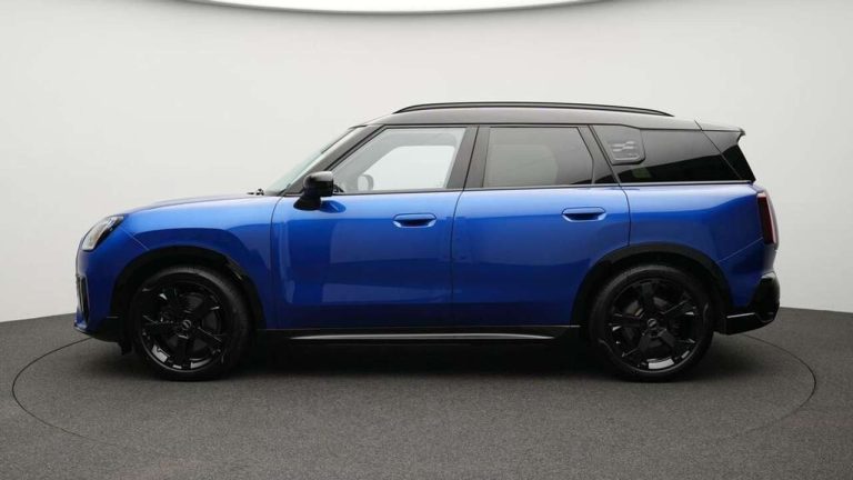 Mini Countryman SE ALL4 John Cooper Works Trim - photo 3