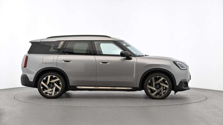 Mini Countryman SE ALL4 Favoured Trim - photo 4