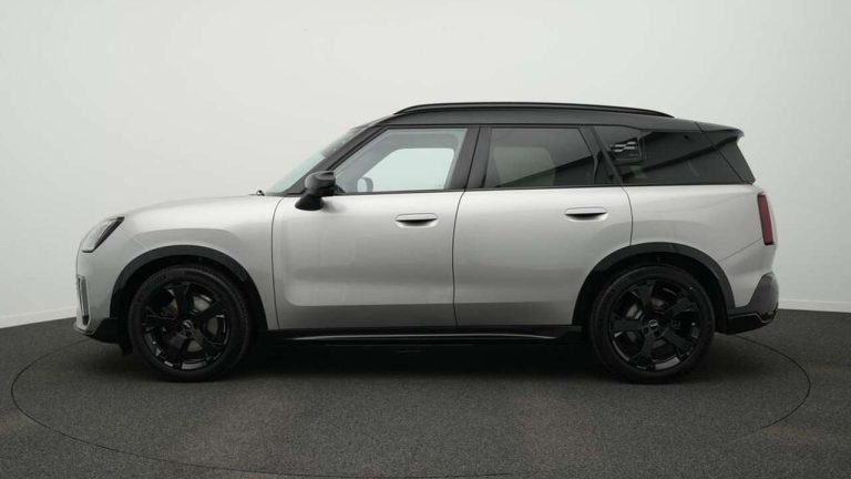 Mini Countryman SE ALL4 John Cooper Works Trim - photo 4