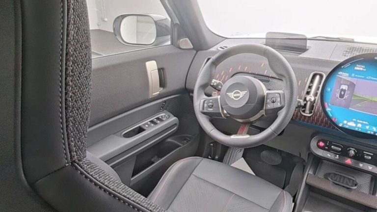 Mini Countryman SE ALL4 finition John Cooper Works - photo 7