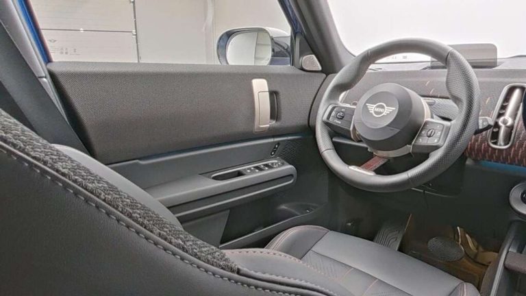 Mini Countryman SE ALL4 John Cooper Works Trim - photo 7