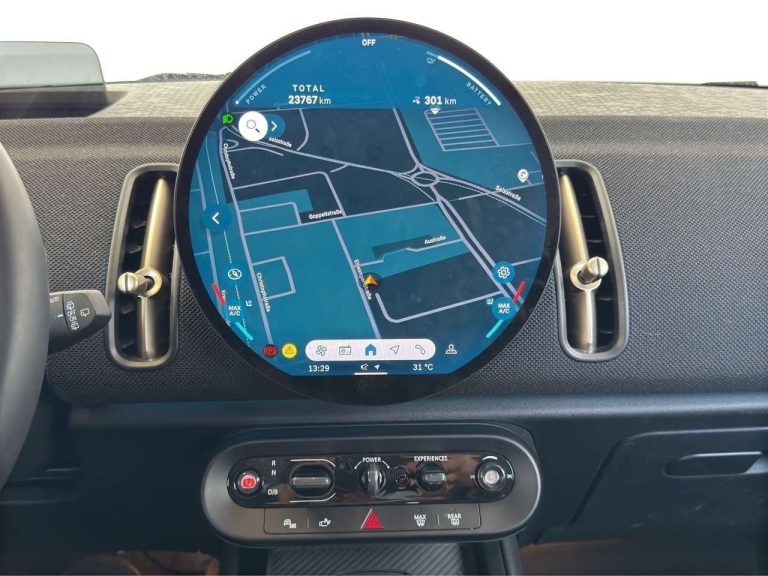 Mini Countryman SE ALL4 - photo 7
