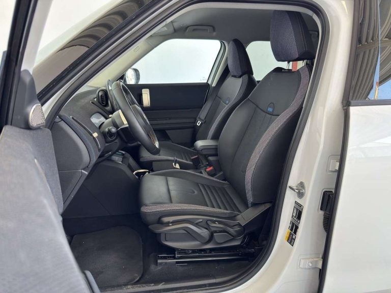 Mini Countryman SE ALL4 - photo 8