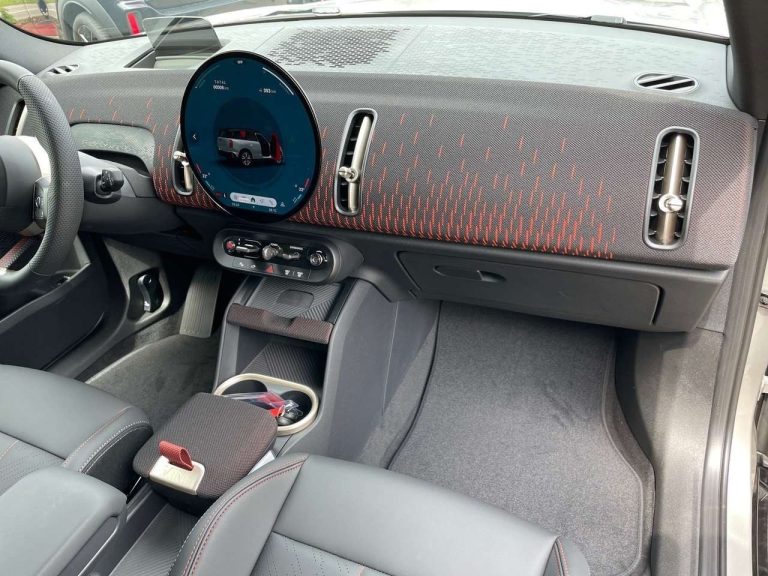 Mini Countryman SE ALL4 - photo 9