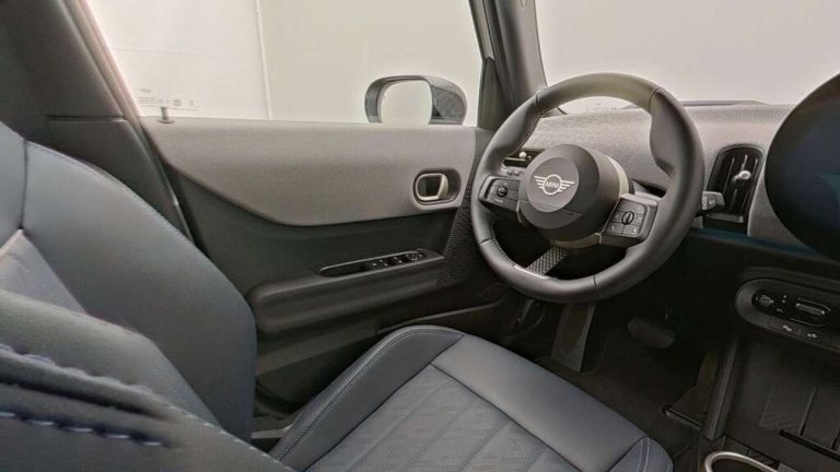 Mini Mini 5 portes Cooper C Favoured Trim - photo 11