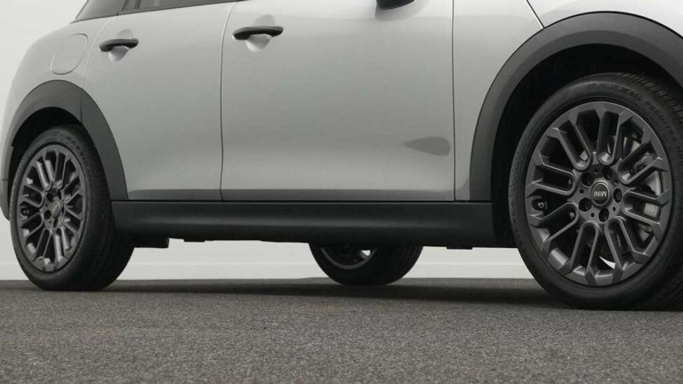 Mini Mini 5 portes Cooper C Classic - photo 13
