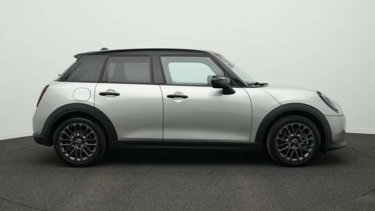 Mini Mini 5 portes Cooper C Favoured Trim - photo 3