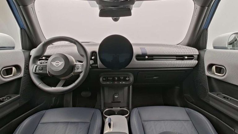 Mini Mini 5 portes Cooper C Favoured Trim - photo 7